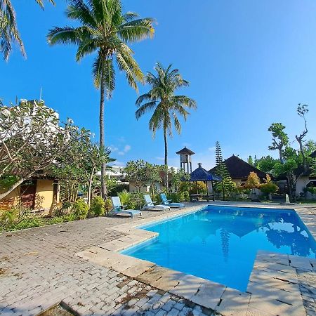 فندق Surfers Beachfront Lombok Kuta  المظهر الخارجي الصورة