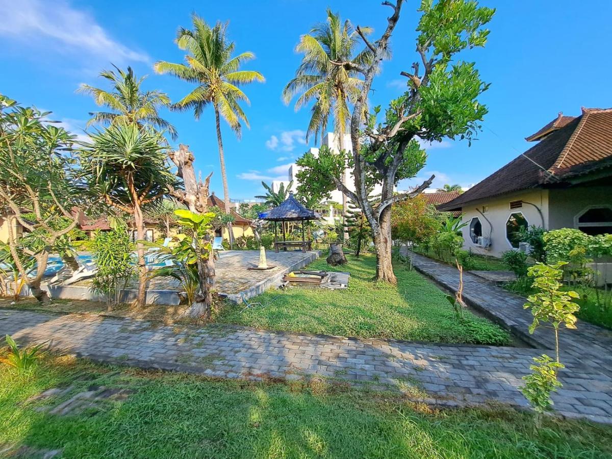 فندق Surfers Beachfront Lombok Kuta  المظهر الخارجي الصورة